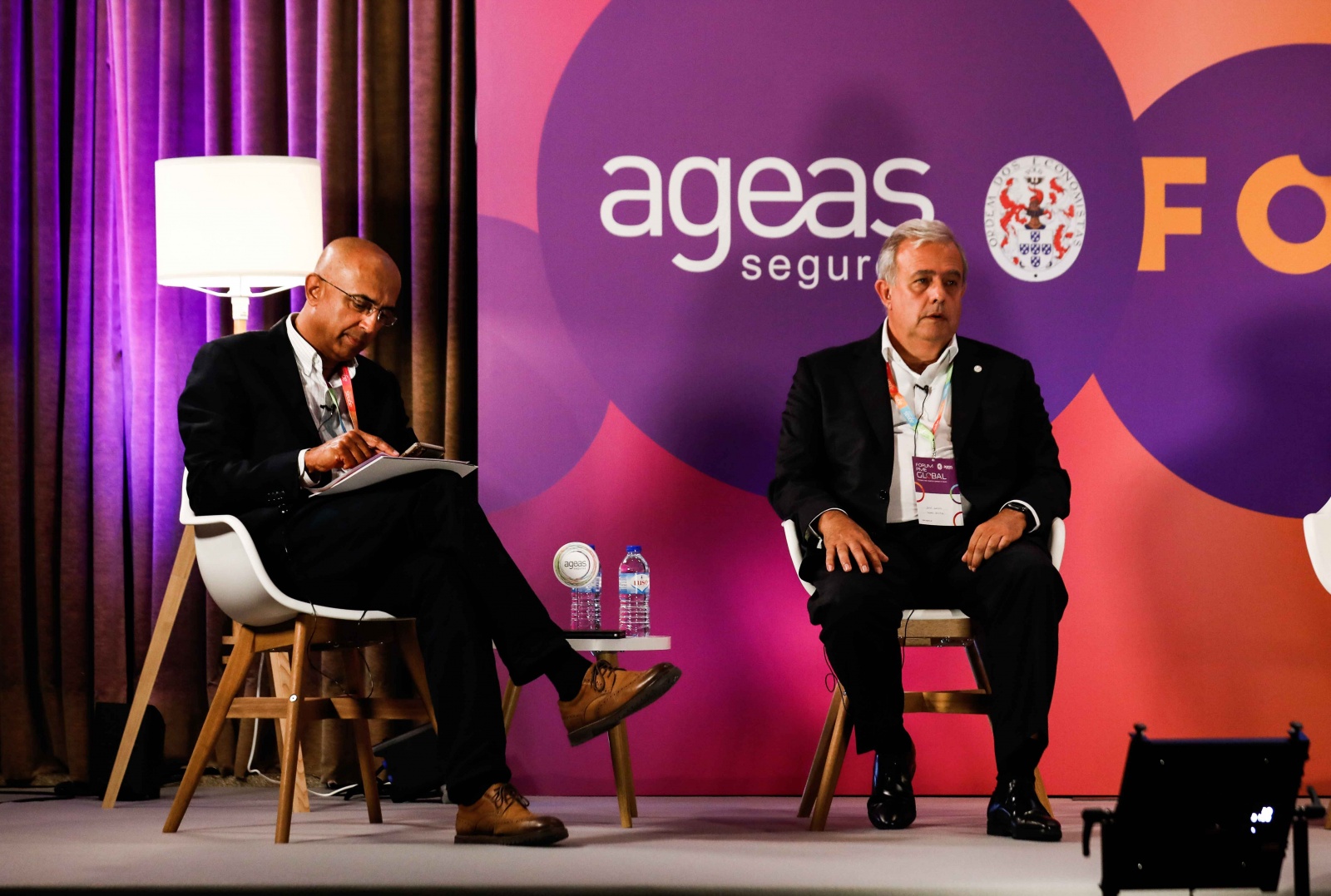 José Gomes, CEO da Ageas Seguros (à direita) e Camilo Lourenço, moderador da sessão
