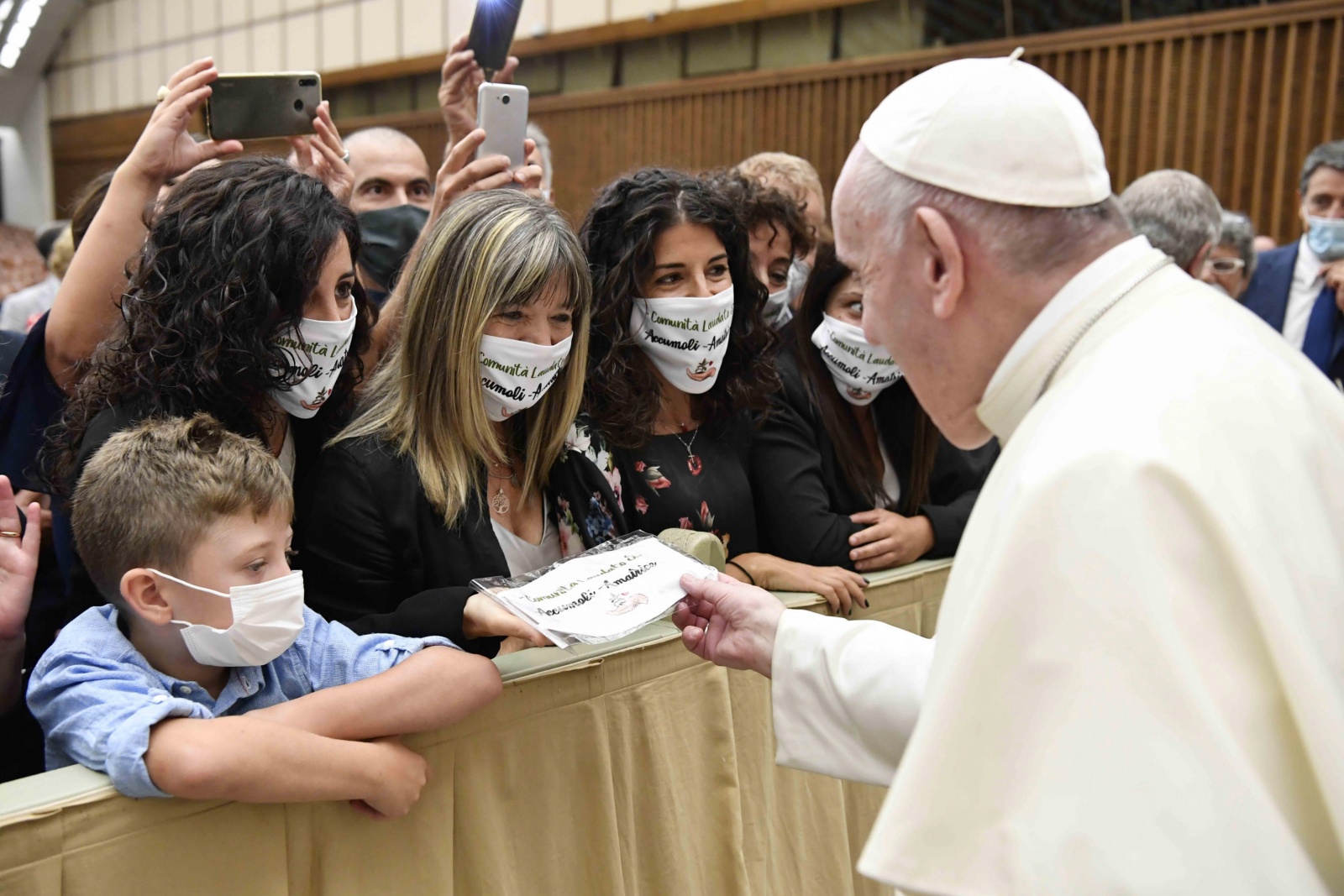 Papa pede atenção contra o desperdício de comida
