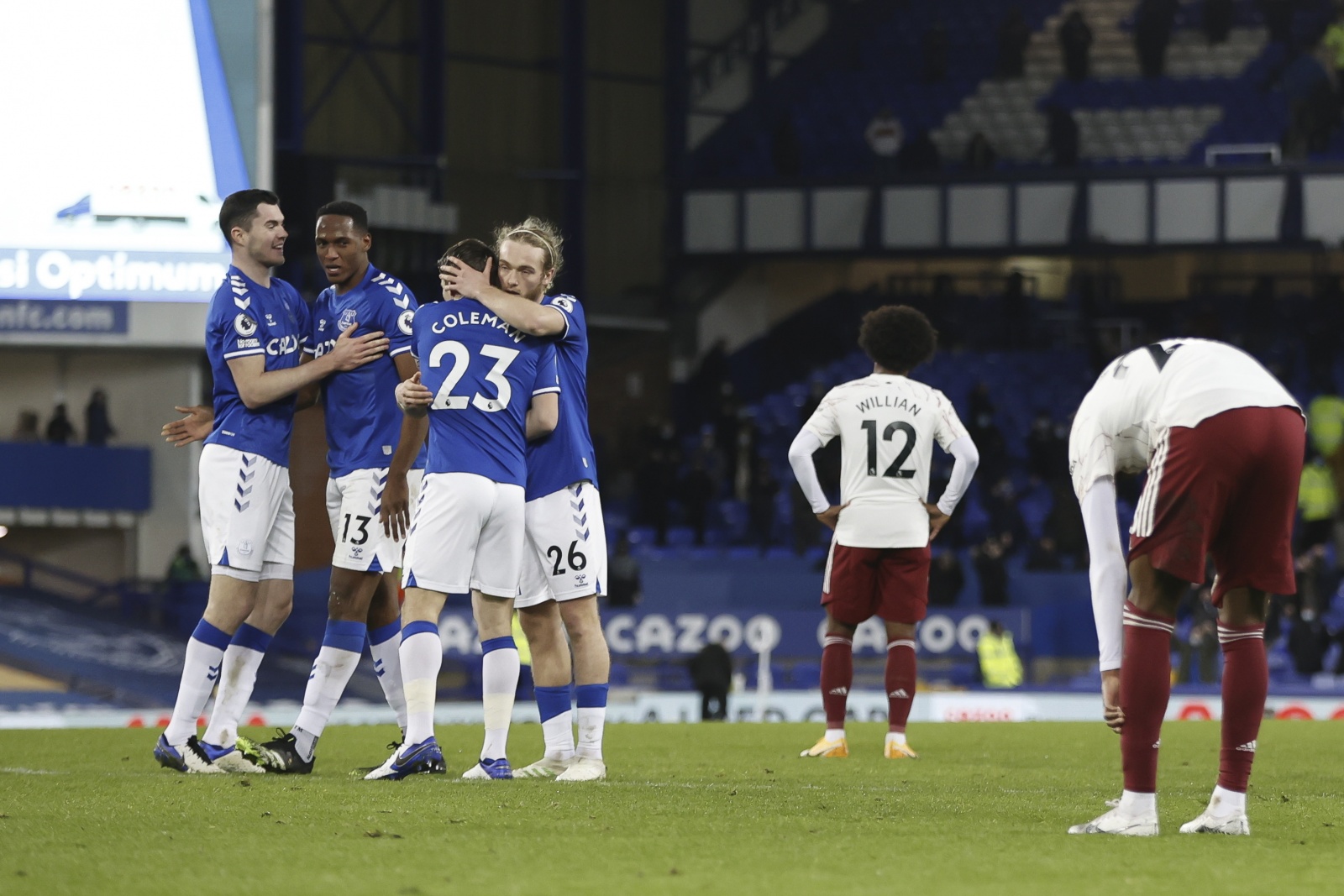 Everton escalate Arsenal crisis and climb to second in 'Premier League'