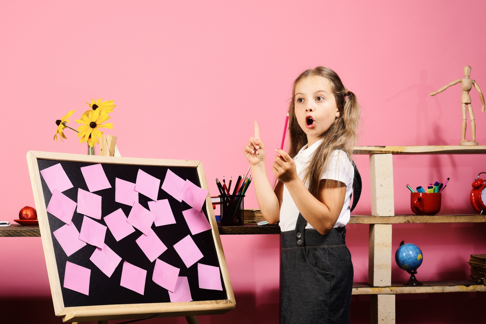 Jogos com papel e caneta para se entreter em casa