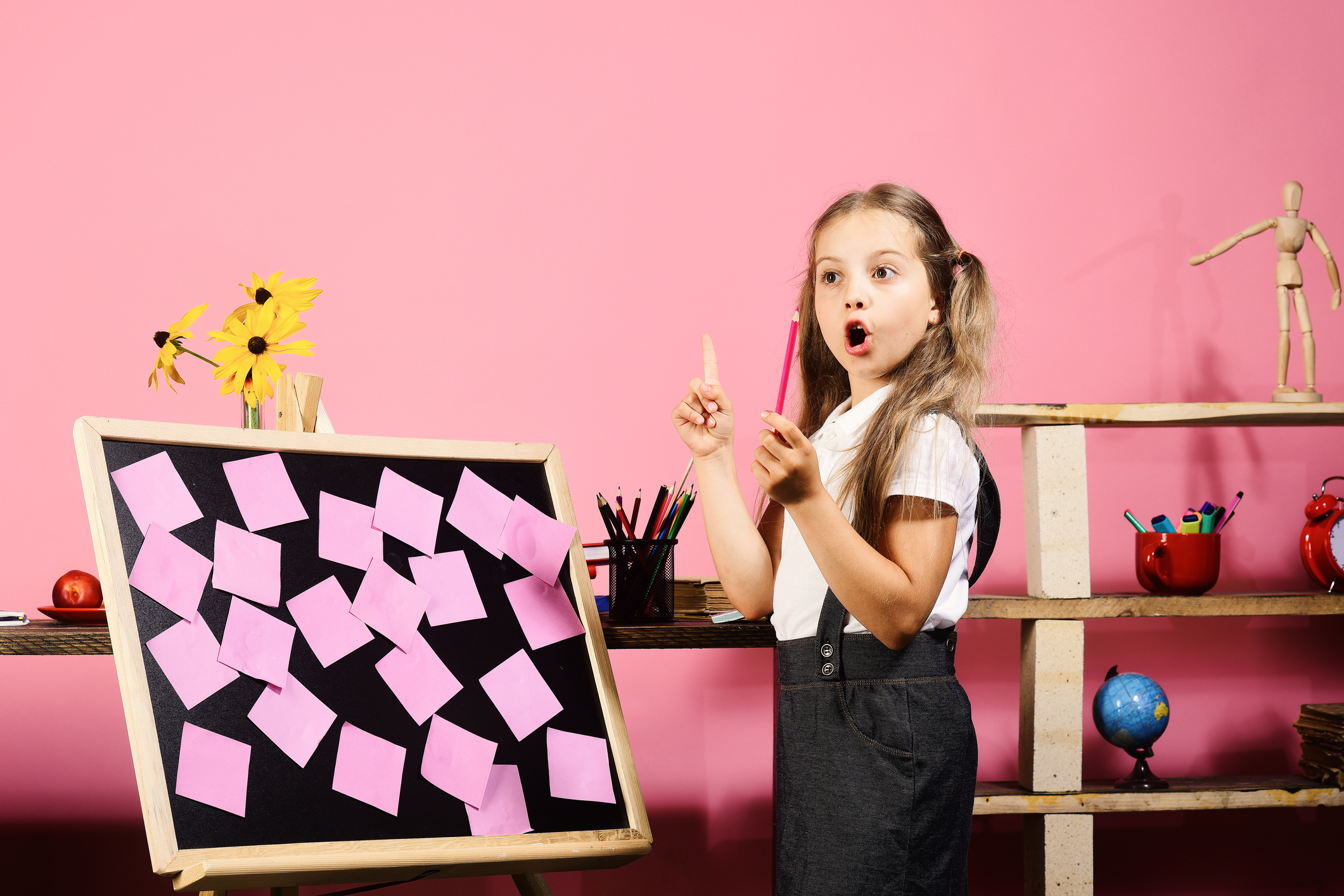 8 jogos que só precisam de papel e caneta para você se divertir em casa