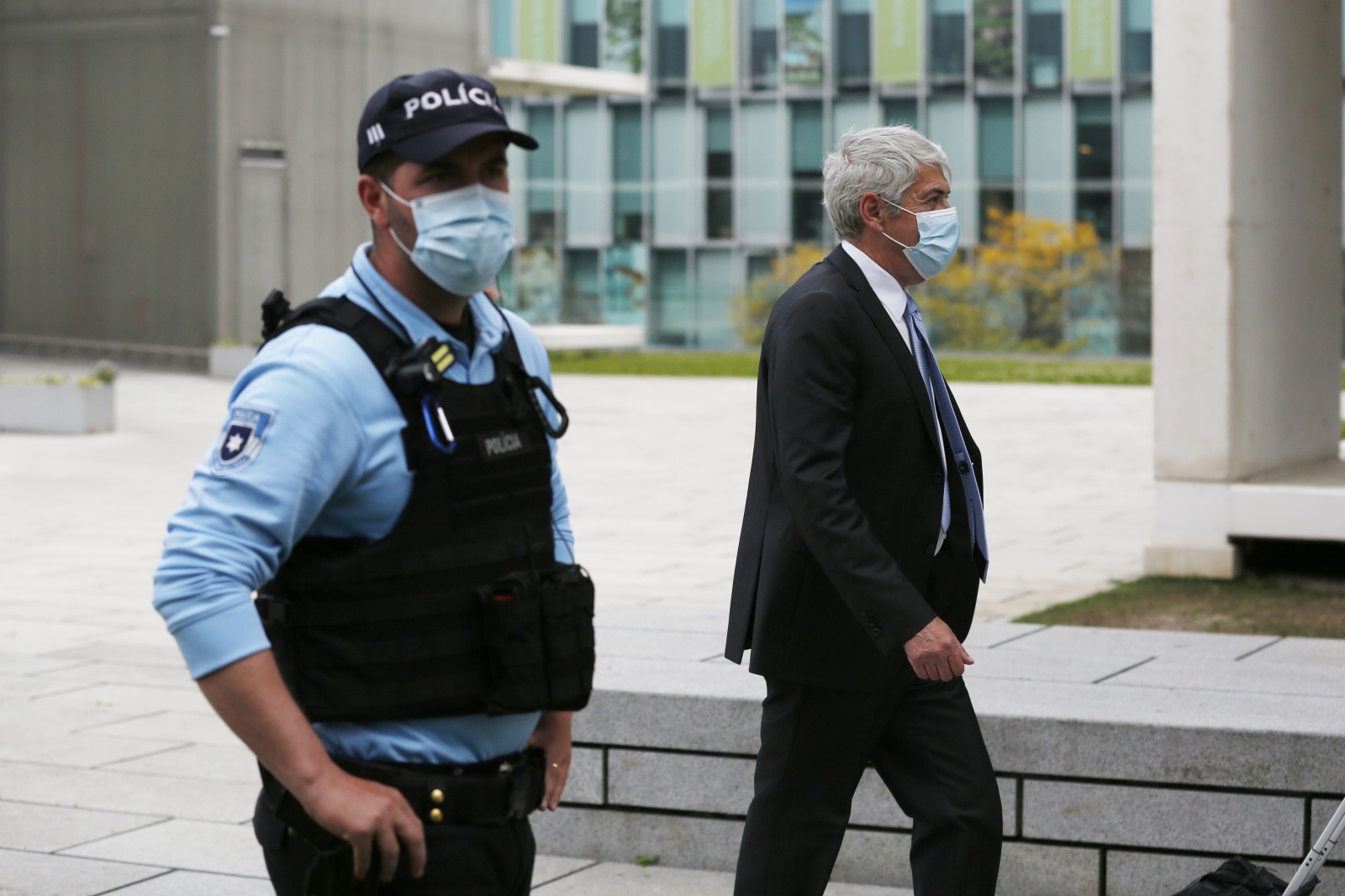 Visão | Sócrates: "Todos os cobardes que me insultam nos ...