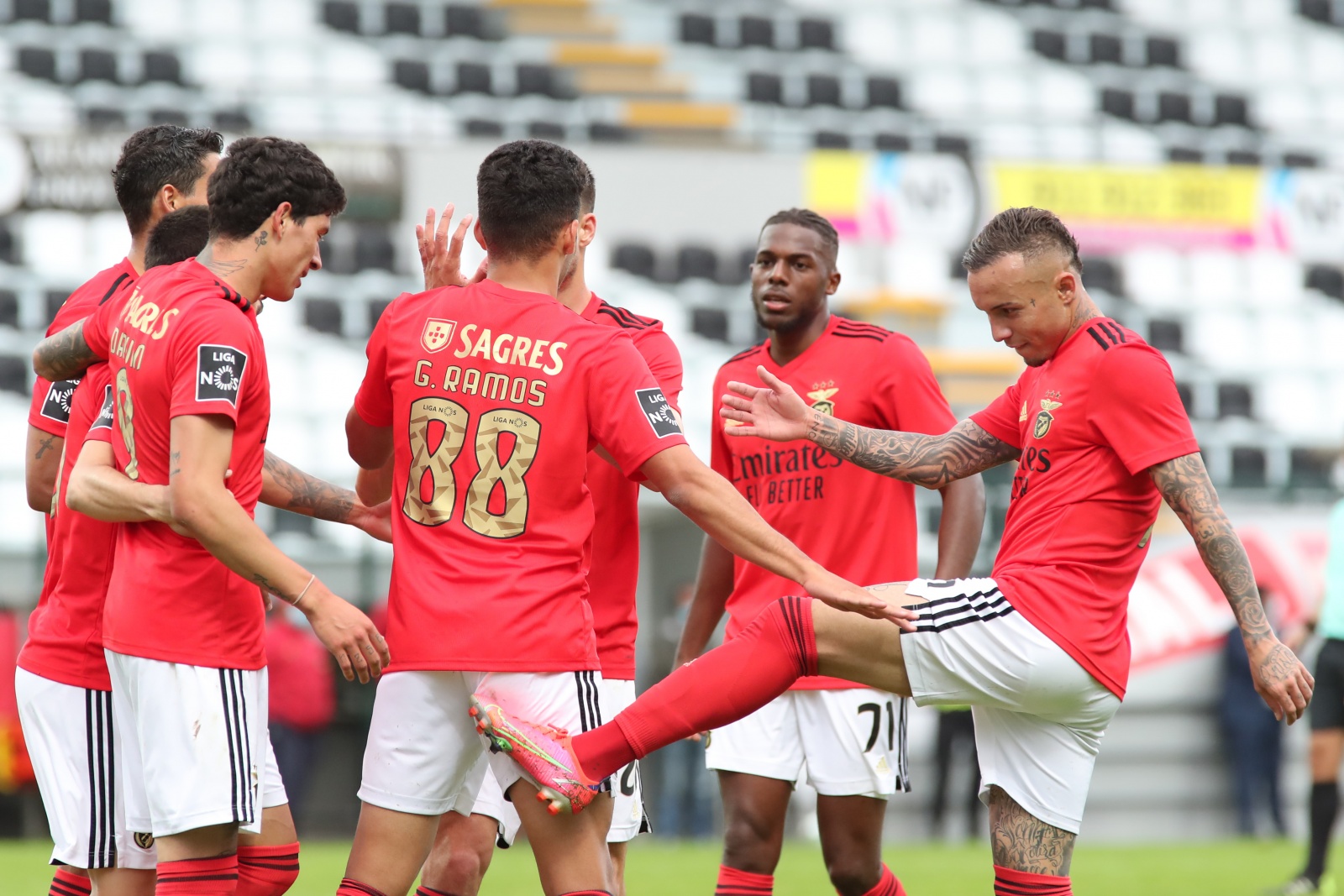 Visão Benfica Vence Nacional E Mantém Se Na Luta Pela Entrada Direta Na Champions 0128