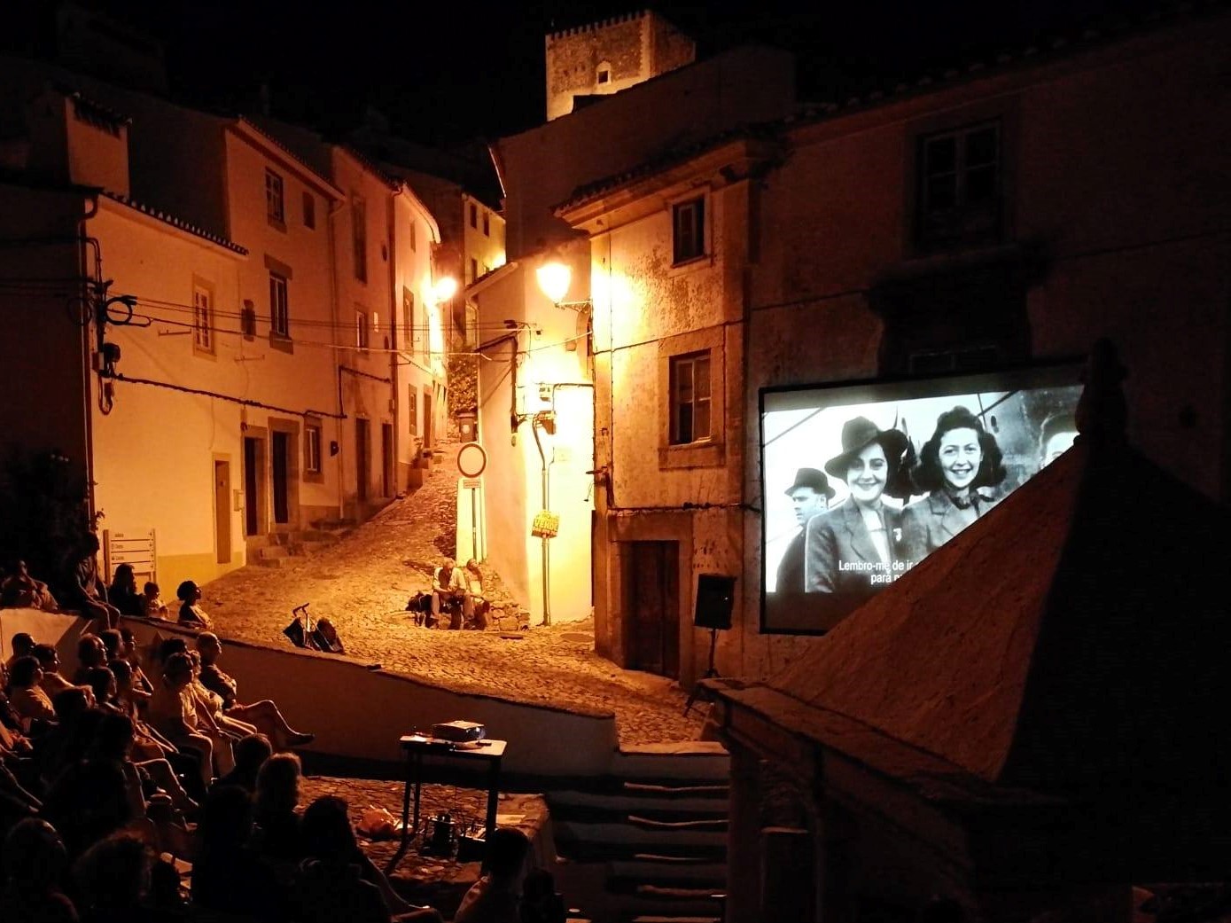 Suburbios de festivales: Desde Portugal y España, hay buen aire y buen cine.