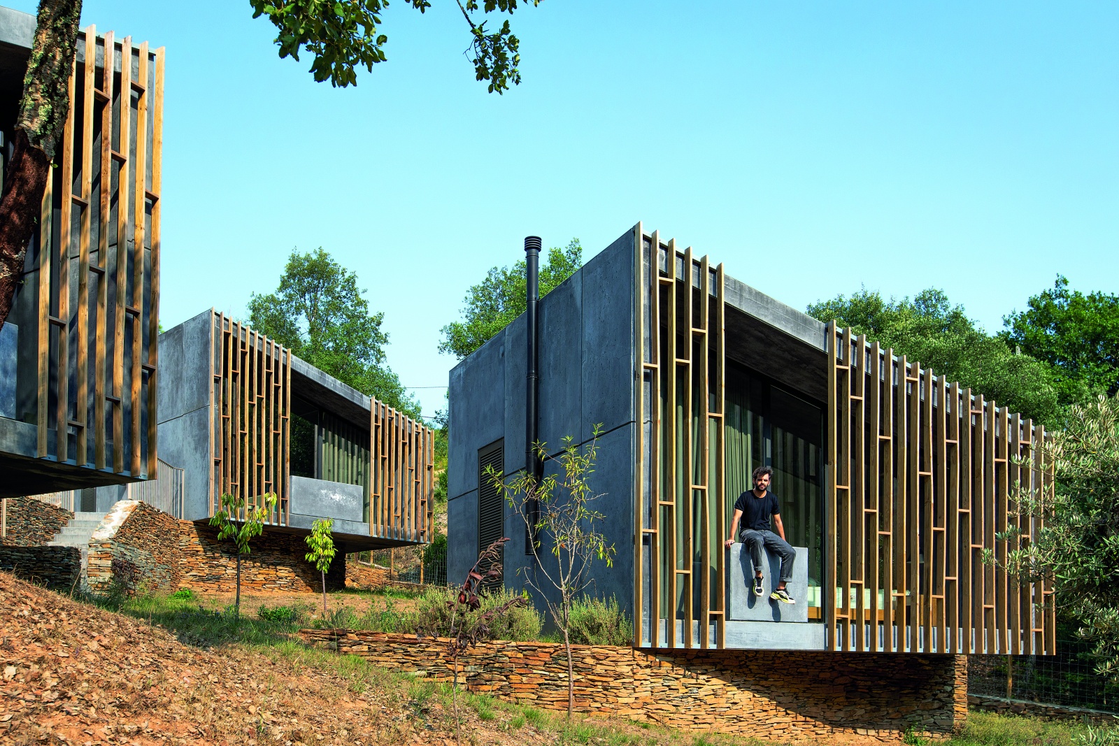 Refúgio na natureza. A incrível casa modular em Sintra que ficou