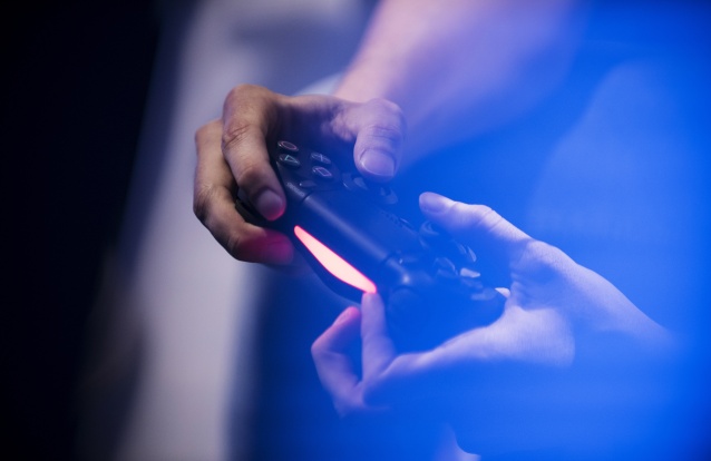 Exame Informática  FIFA 22 vai ter teste de jogabilidade multiplataforma  entre PS5, Xbox Series S/X e Stadia
