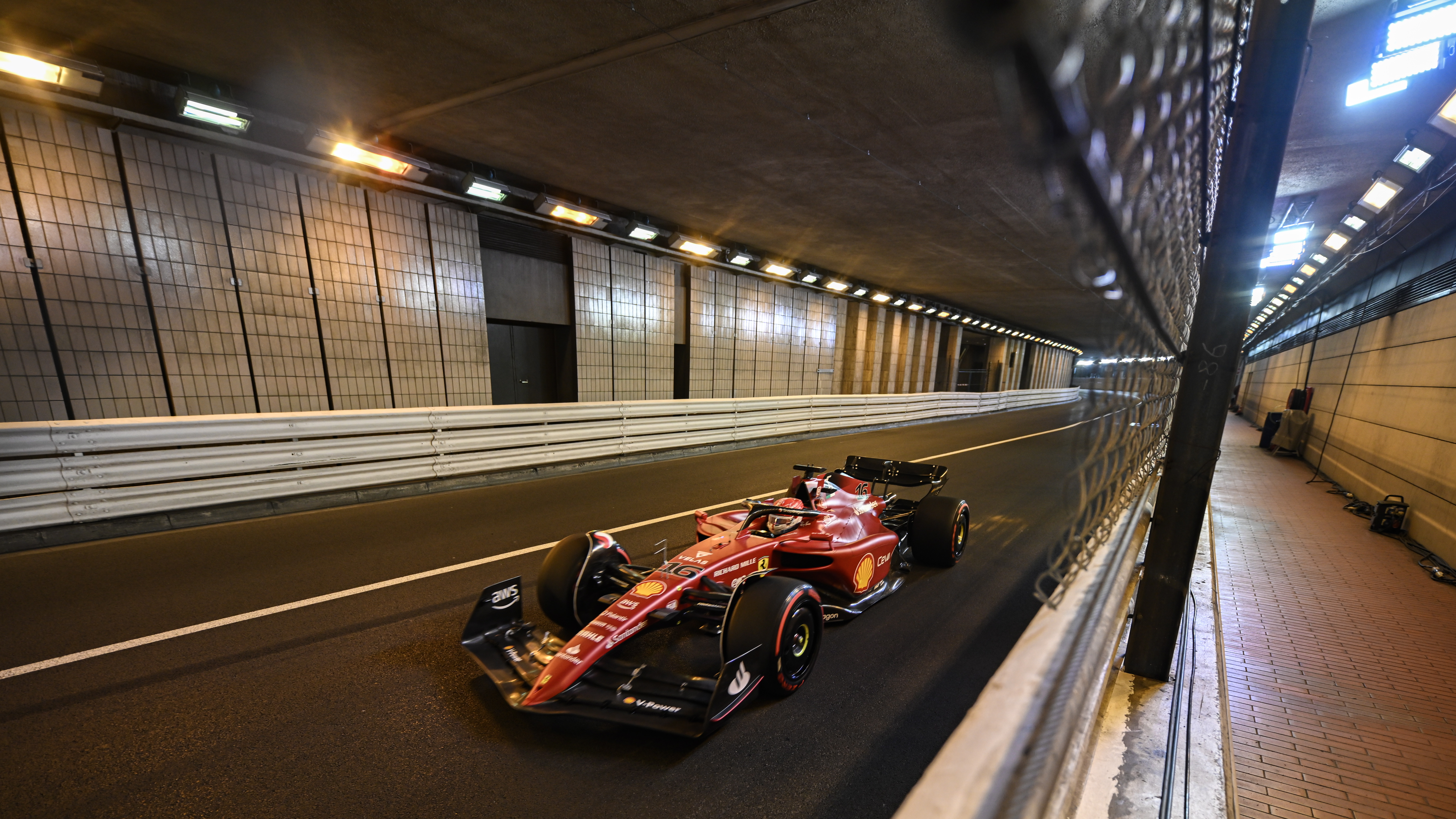 Fórmula 1: Charles Leclerc surpreende com 'pole position' no México