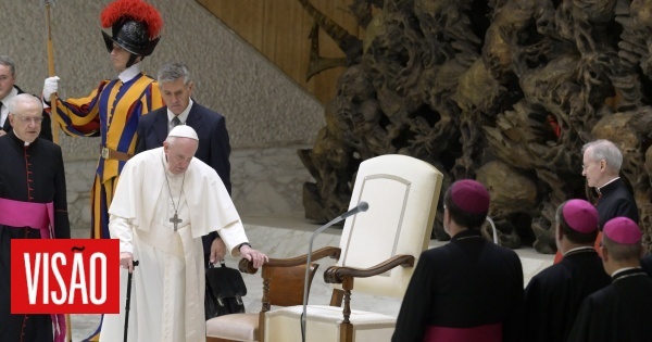 Le pape François pas de démission en vue malgré des problèmes physiques