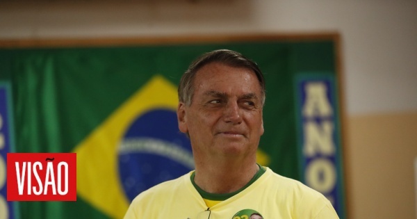 Dos semanas de silencio de Bolsonaro justificadas por enfermedad