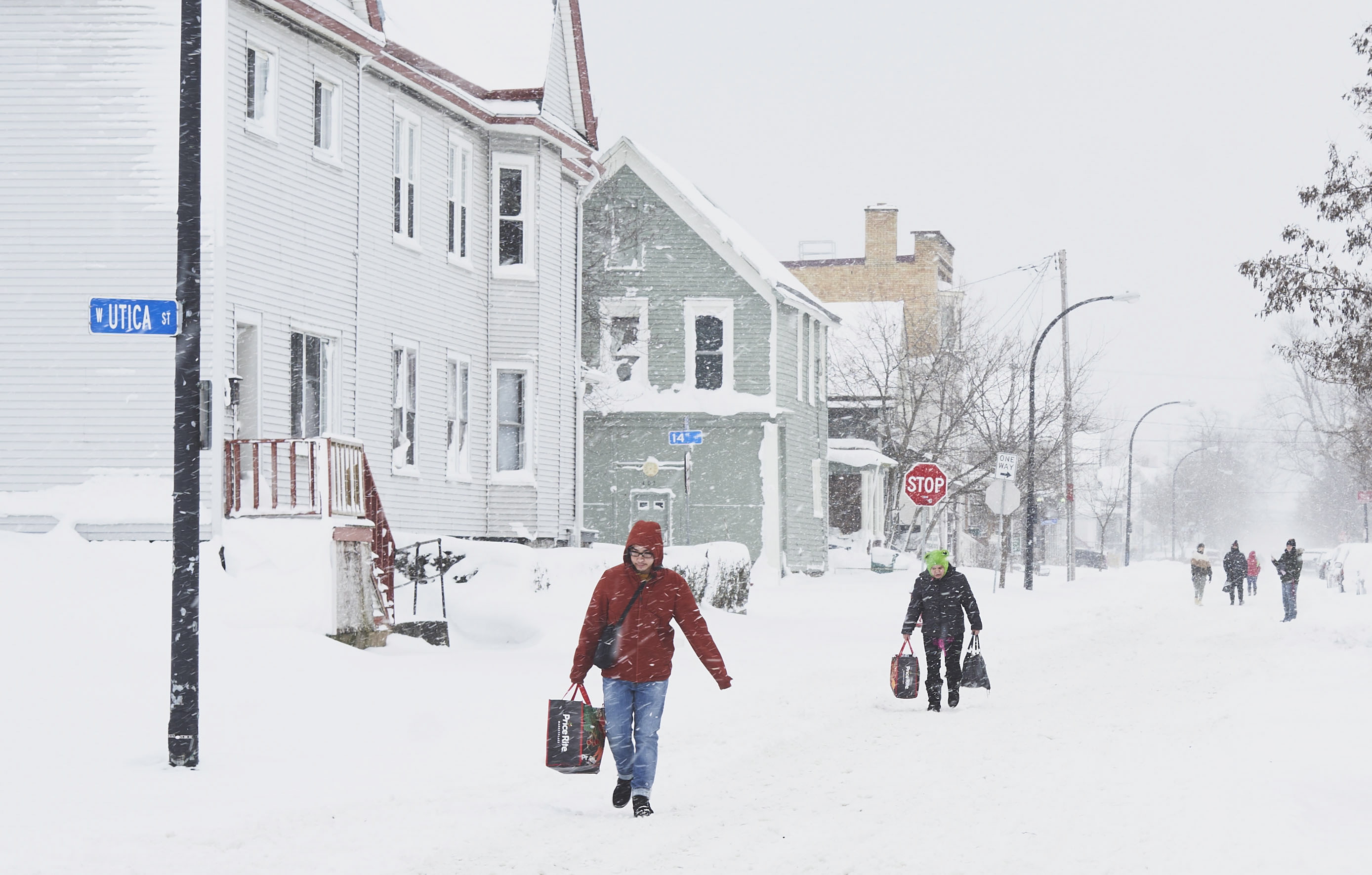 Vaga de frio na Europa: cidades cobertas de neve - SIC Notícias