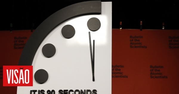 O Relógio do Juízo Final coloca a humanidade a noventa segundos da meia-noite, o ponto mais crítico da História