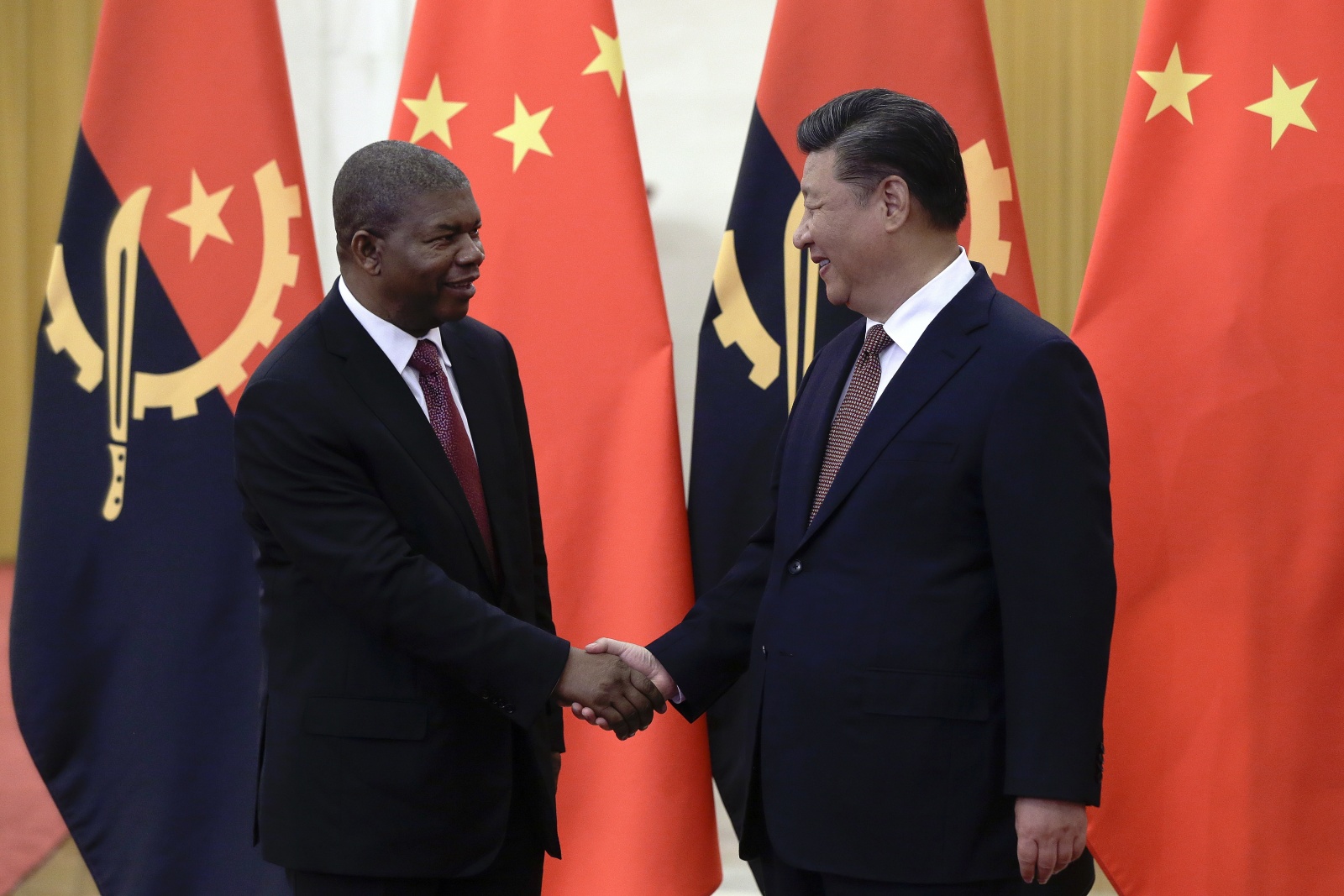 Visão | China e Angola prometem reforçar cooperação na celebração dos ...