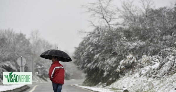 Mudança do tempo em Portugal continental com regresso de chuva e neve na quarta-feira