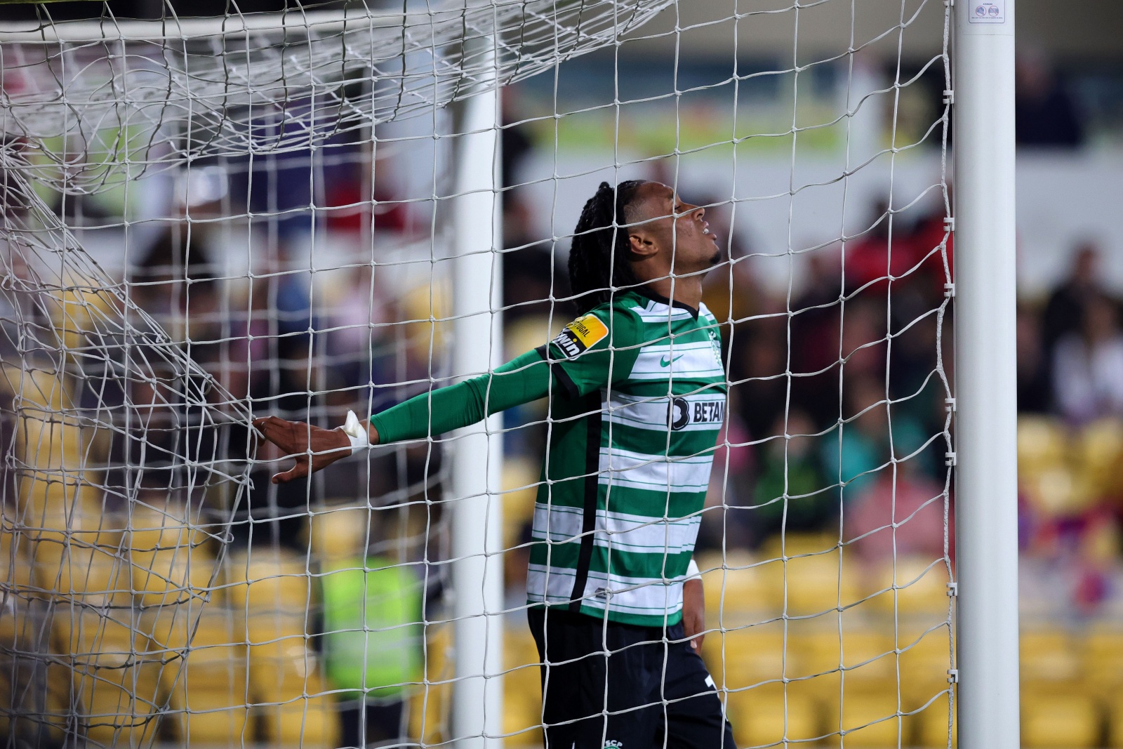 Visão Sporting procura na visita ao Casa Pia repor atraso para