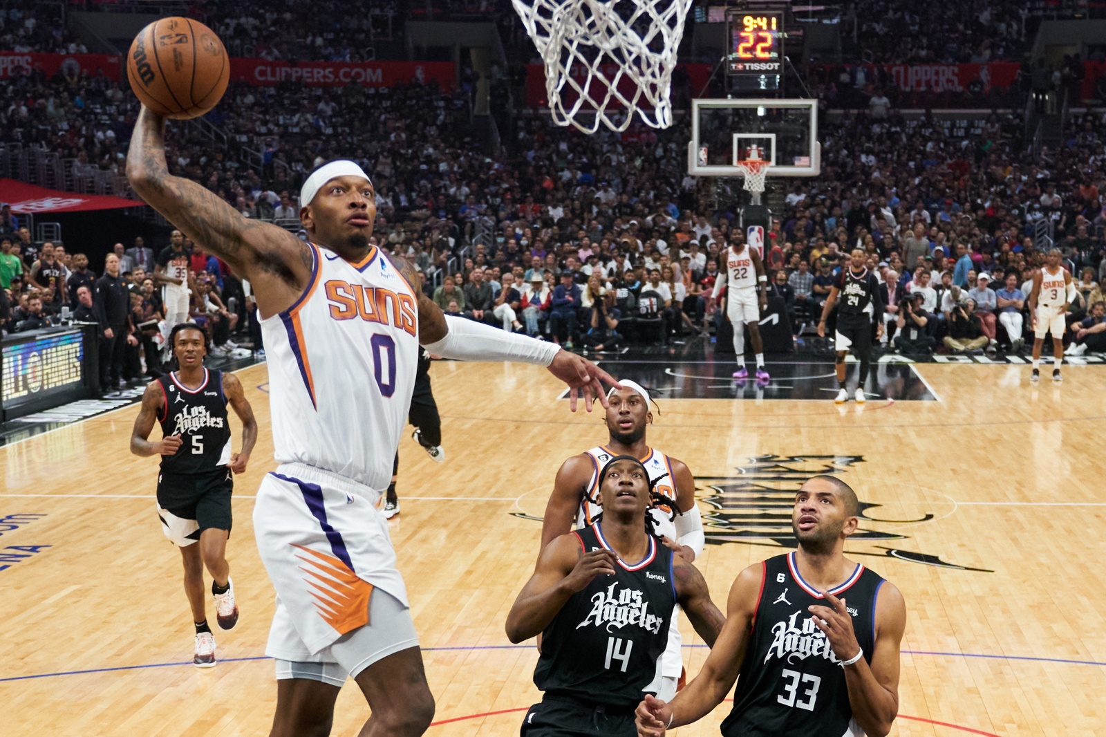 Phoenix Suns são os primeiros apurados para as meias-finais da NBA
