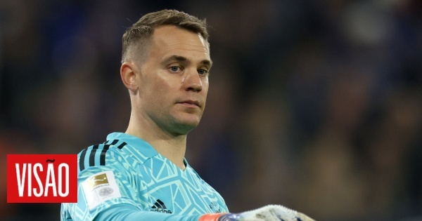 Visão  Guarda-redes alemão Manuel Neuer regressa aos treinos do Bayern  Munique após dez meses