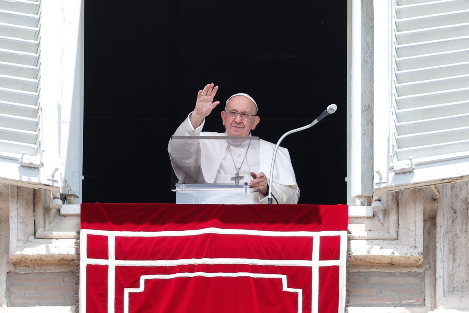 Não estou bem de saúde, afirma Papa Francisco - SIC Notícias