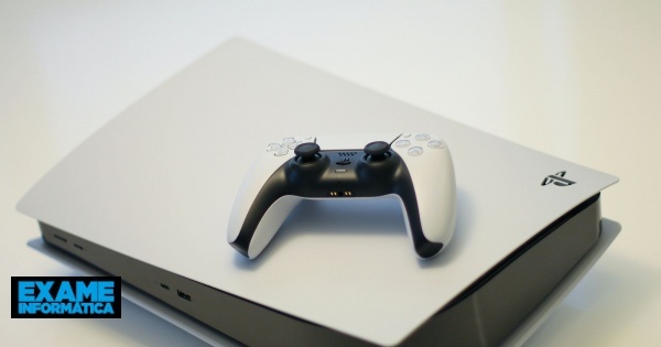 Sites advertem: Colocar seu jogo de PS5 no PS4 pode trazer sérias  consequências a saúde do console