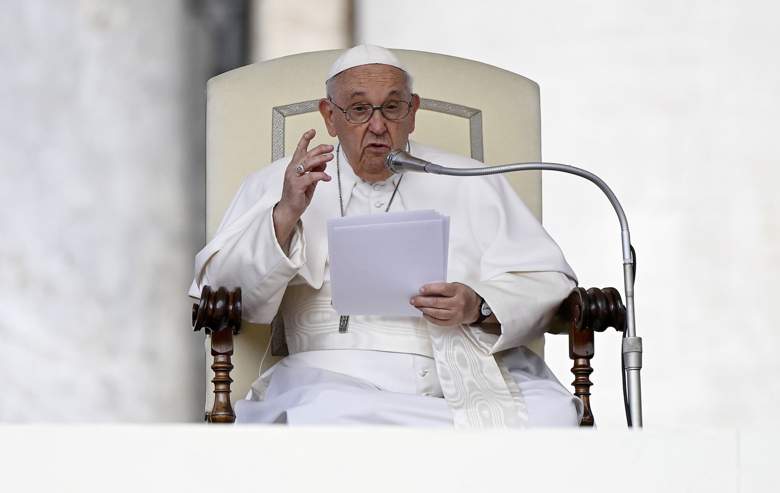 Vis O Jmj Papa Pede Aos Jovens Que Visitem Av S Ou Idosos S S Antes Da Ida Para Lisboa