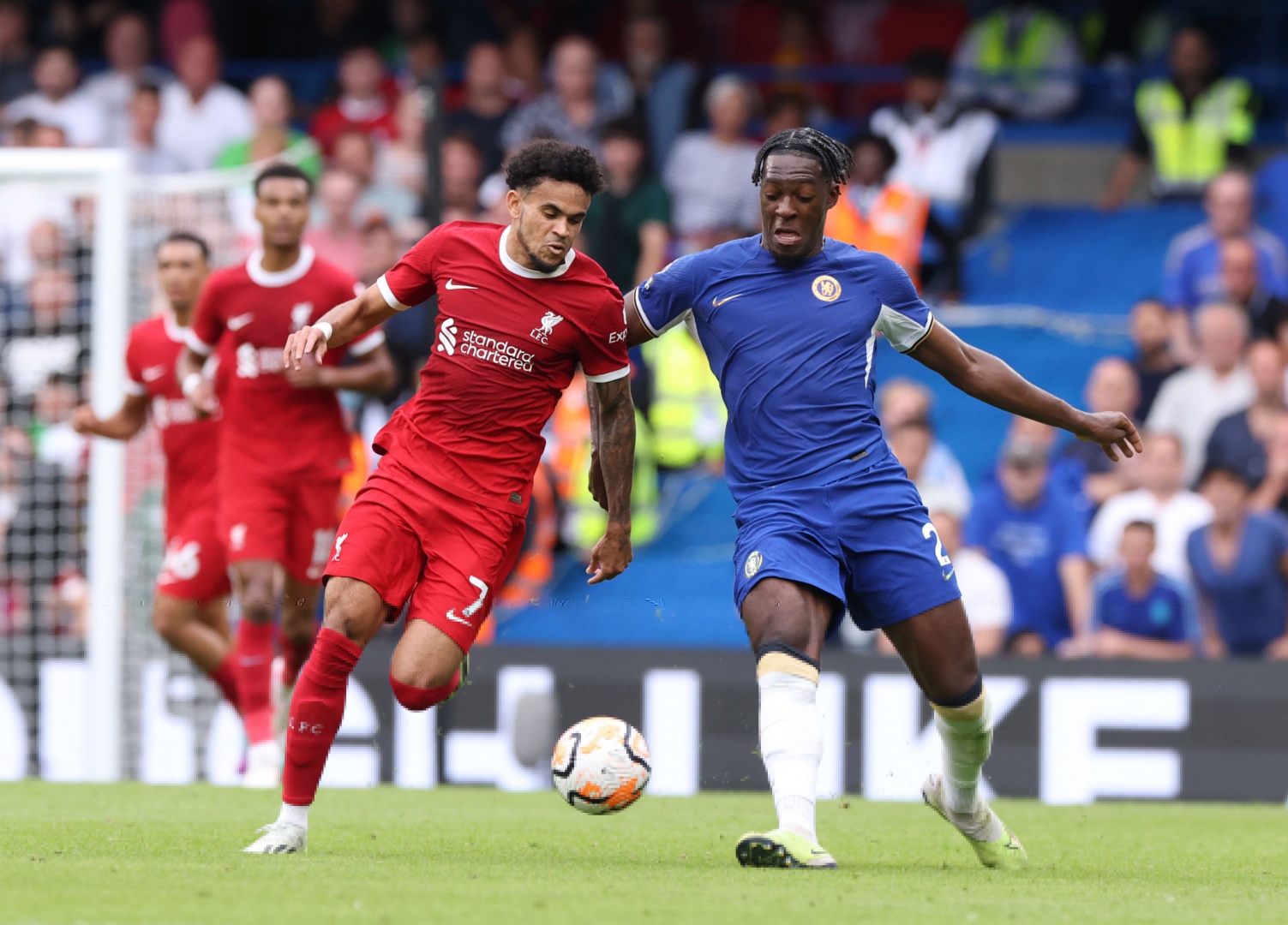 Chelsea e Liverpool empatam em jogo de estreia da Premier League