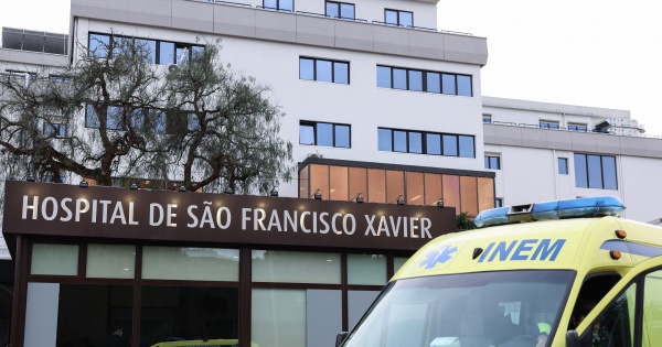 Urgência de obstetrícia do Hospital de São Francisco Xavier fechada a ambulâncias