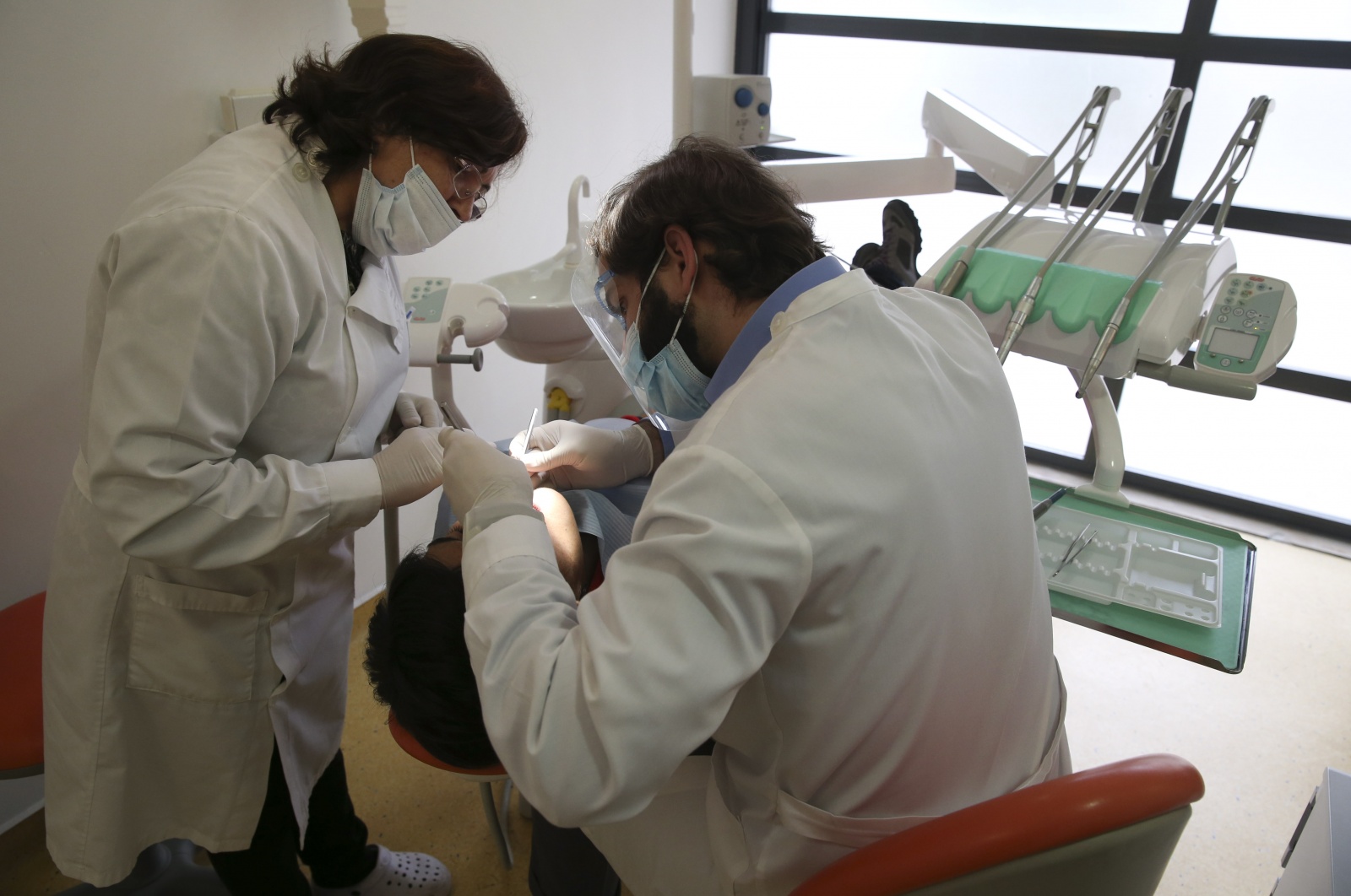 Cirurgião Dentista Dr. Luis Fernando Paz.