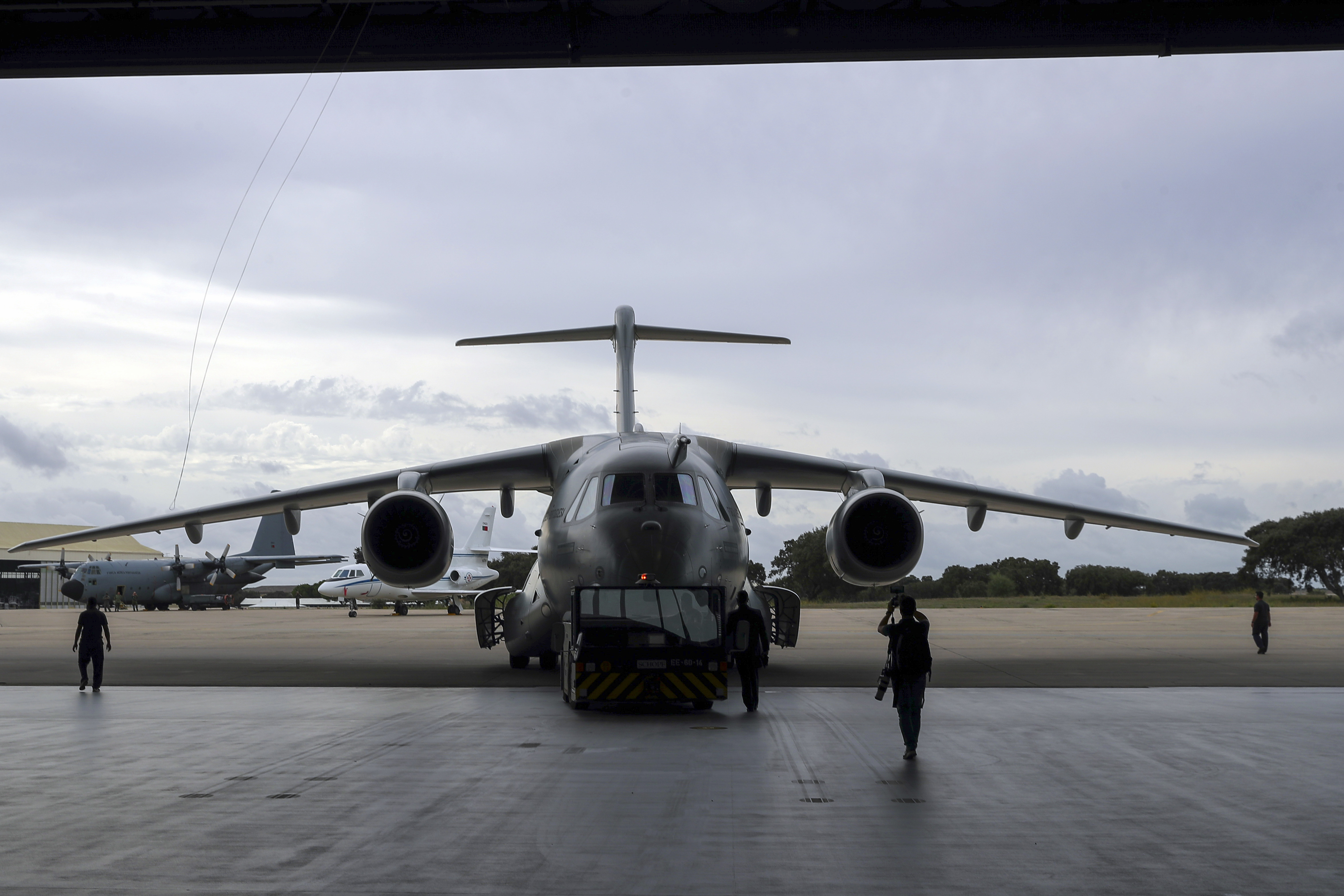 Primeiro avião KC-390 chegou hoje à base aérea de Beja (c/vídeo)