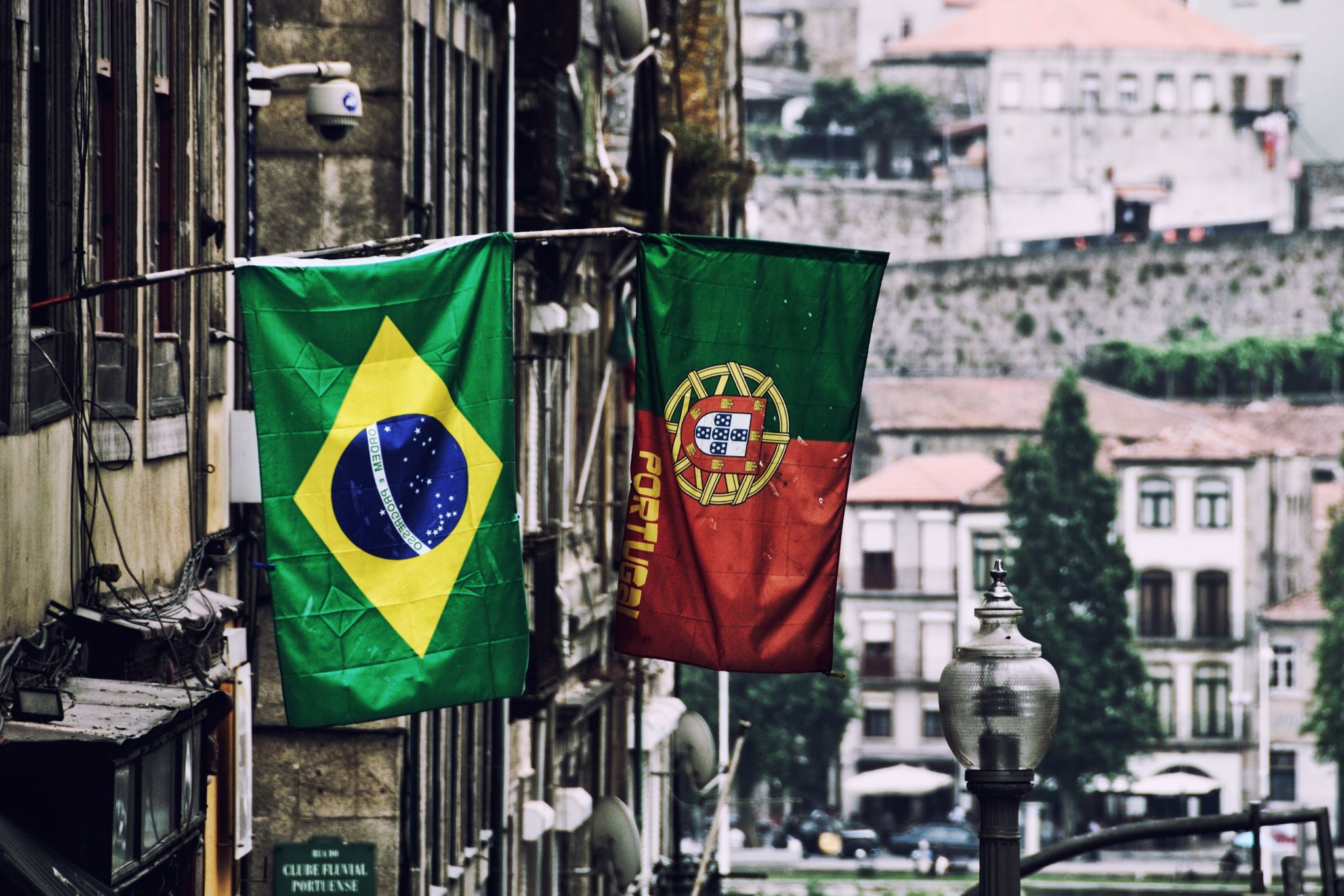 Francisco - Porto,: Se procuras traduzir os teus documentos de