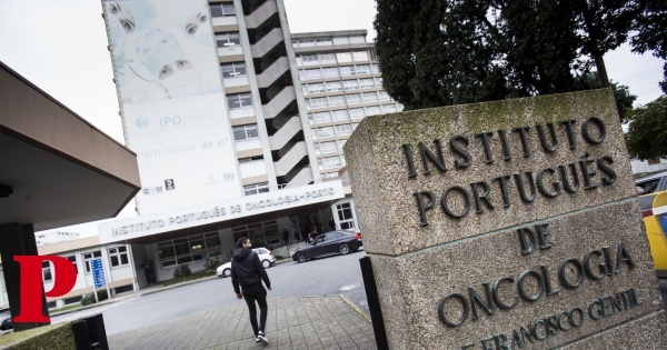 Ex-líder do IPO Porto pede que ilustres do PS convençam Costa a reconduzi-lo no cargo