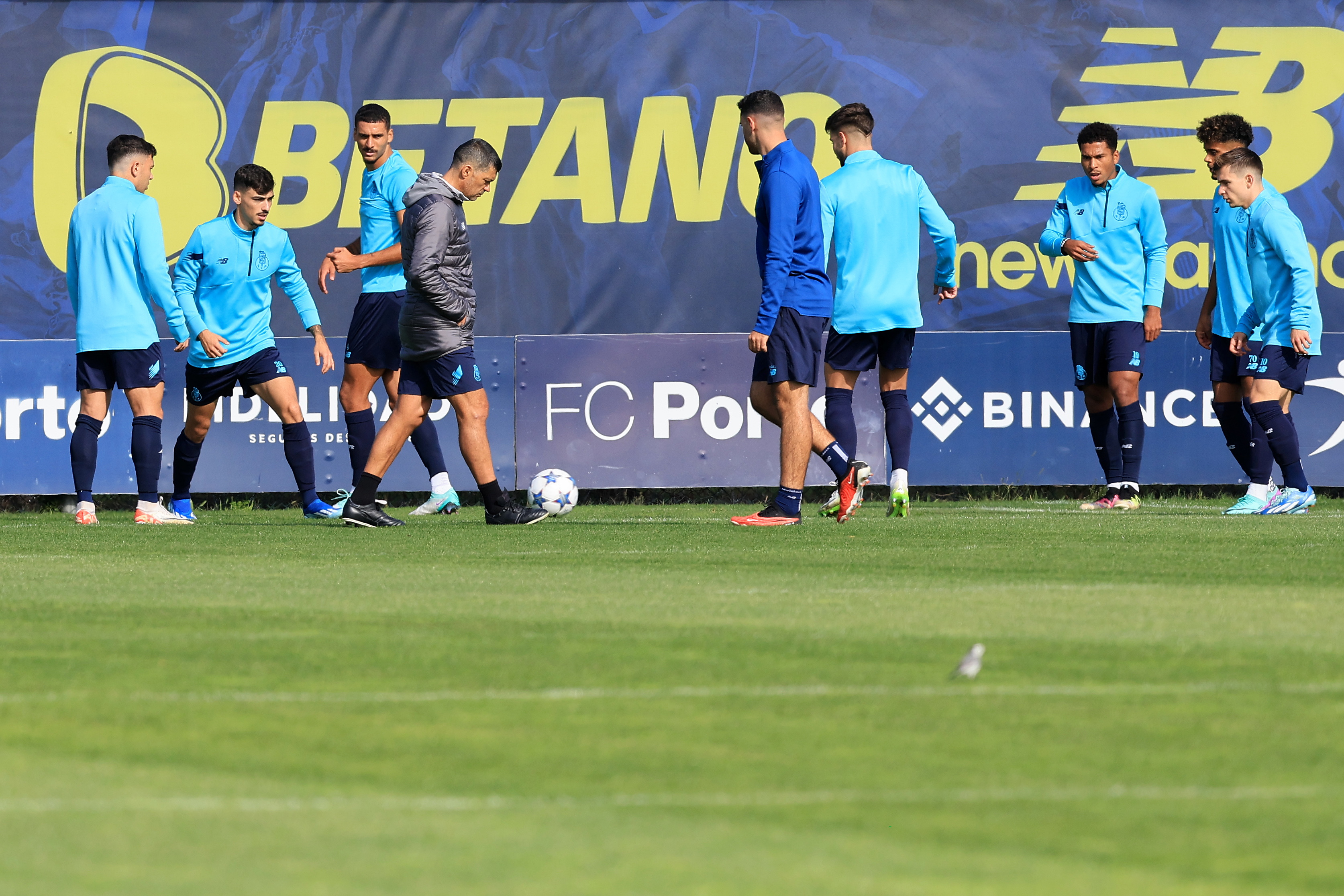 Visão  Estrela da Amadora pretende fazer jogo completo na visita ao  Sporting