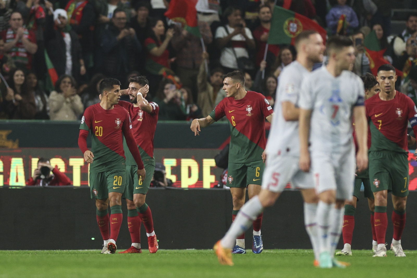 Portugal 🆚 Islândia, Pleno luso de vitórias para a História