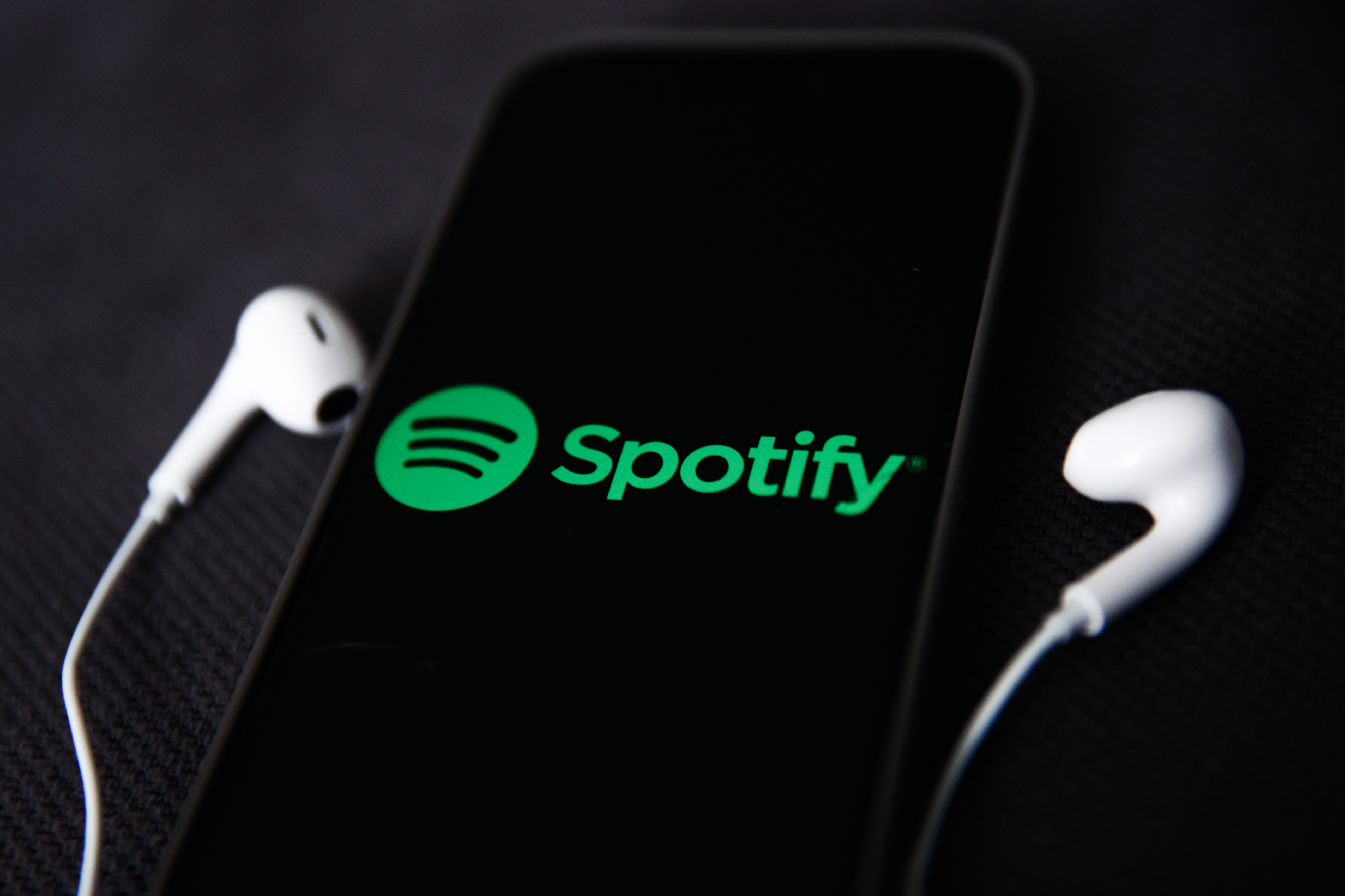 Voltado para casais, novo plano do Spotify insiste em restrição