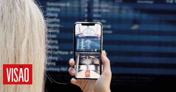Empresta-me os seus olhos? Como uma rede de voluntários à disposição via app de telemóvel permite a cegos 