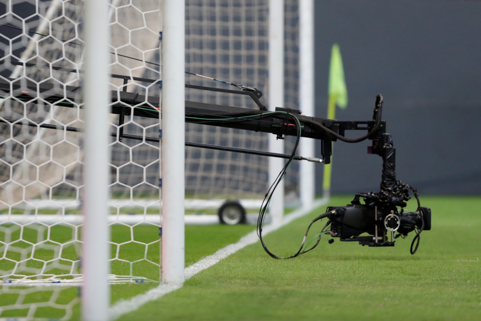 Descubra como é um dia na TVI, em «modo futebol»