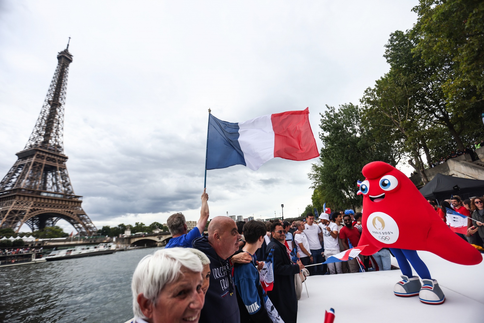 Decenio leva mensagens aos atletas portugueses nos Jogos Olímpicos Paris  2024