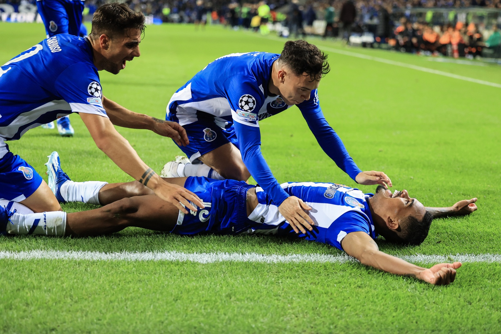 Galeno gosta de jogar frente ao Shakhtar. FC Porto vence e está