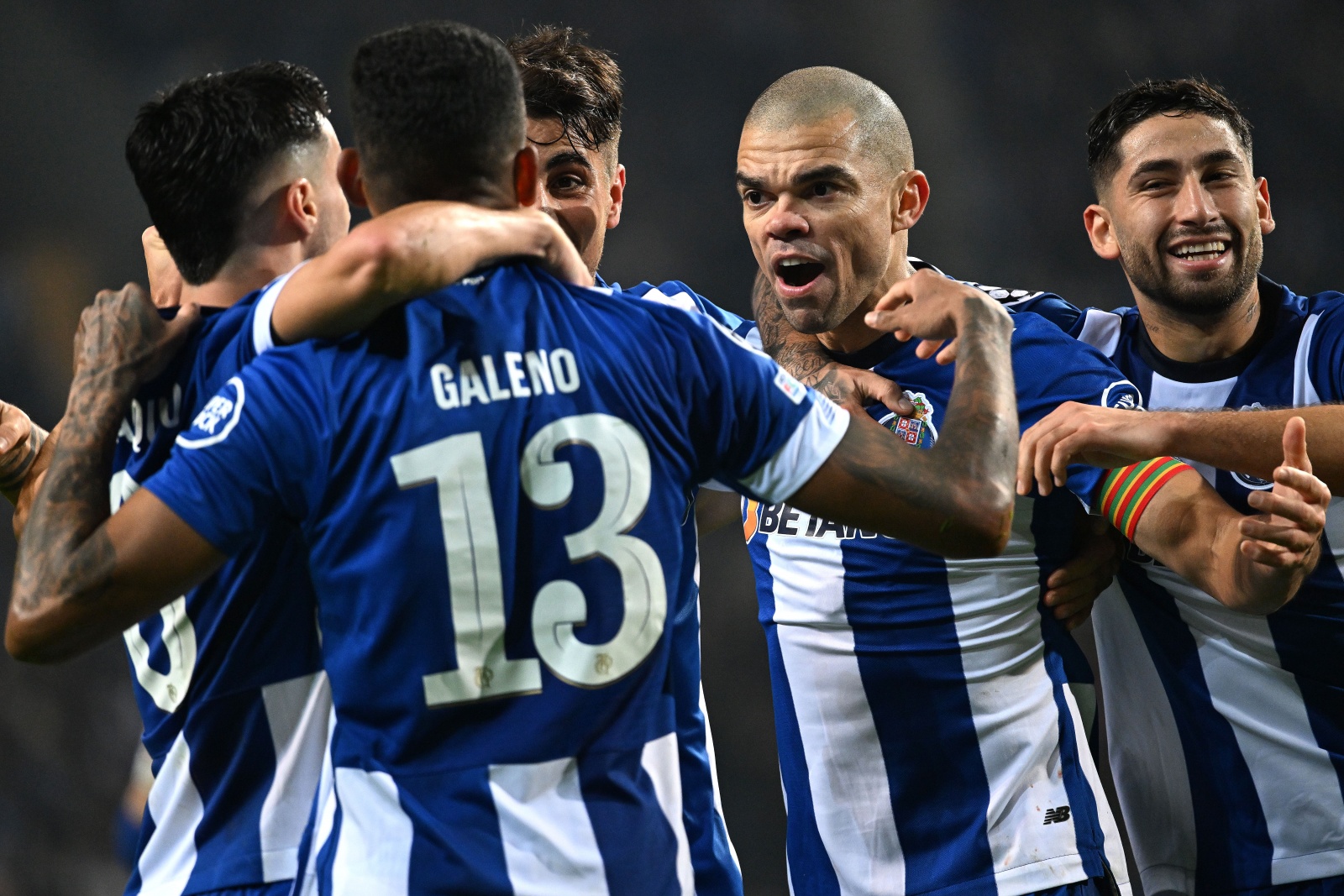 Futebol: FC Porto na liderança da Liga Portuguesa
