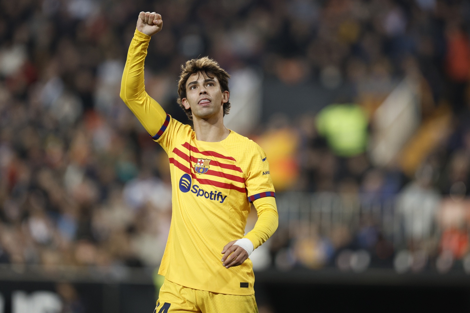 Visão  João Félix marca no empate 1-1 do FC Barcelona na visita a Valência