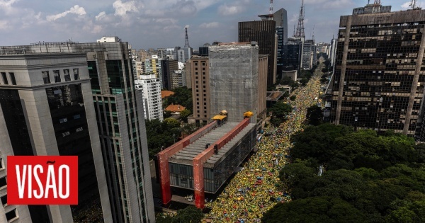 Milhares de pessoas protestaram nas ruas de São Paulo por Bolsonaro: as imagens da manifestação que pintou a cidade de amarelo