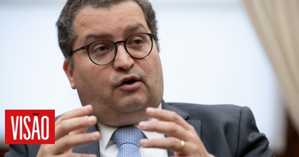 Ministro das Finanças contrata suspeita de fraude a fundos europeus