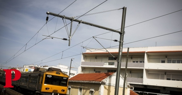 Linha de Cascais sem comboios entre Oeiras e Cascais no domingo ao início de manhã