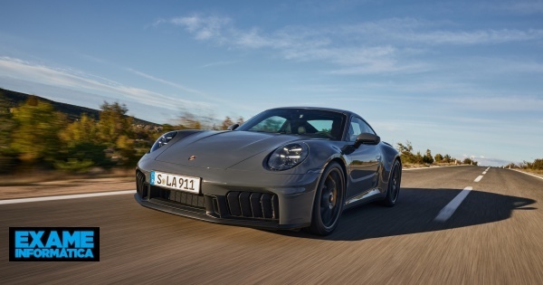 Porsche revela versão híbrida do 911