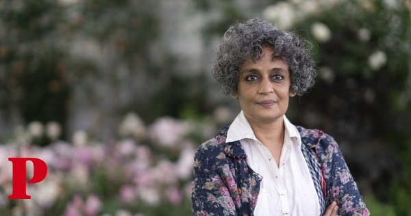A escritora Arundhati Roy pode ser presa por declarações que fez em 2010