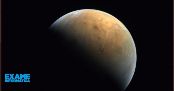 Explosão solar 'acende' auroras impressionantes em Marte