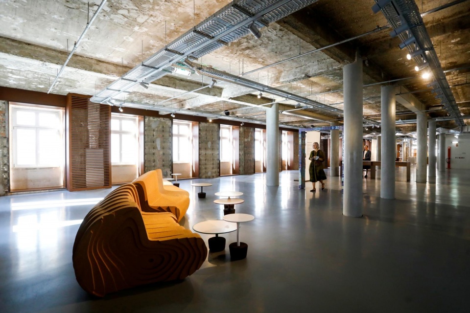 Visão | Na reabertura do MUDE - Museu do Design e da Moda, o protagonista é  o edifício