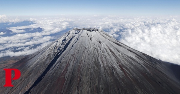 Monte Fuji volta a estar pintado de branco: é a queda de neve mais tardia em 130 anos