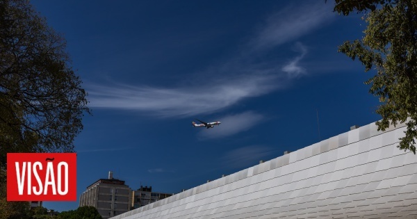 Um aeroporto verde (a Green High & Low Line)