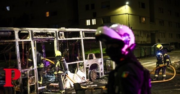 Três detidos na operação da PJ a incêndio em autocarro durante tumultos em Loures