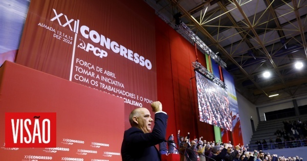 As imagens do primeiro dia de congresso do PCP em Almada