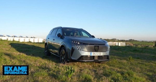 Peugeot e-5008: Um carro elétrico muito espaçoso